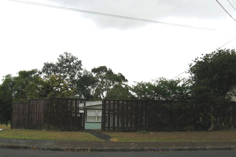 Photo of property in 28 Trinidad Road, Sunnynook, Auckland, 0620