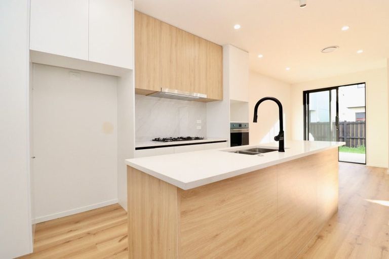 Photo of property in 12 Murray Grey Lane, Karaka, 2580