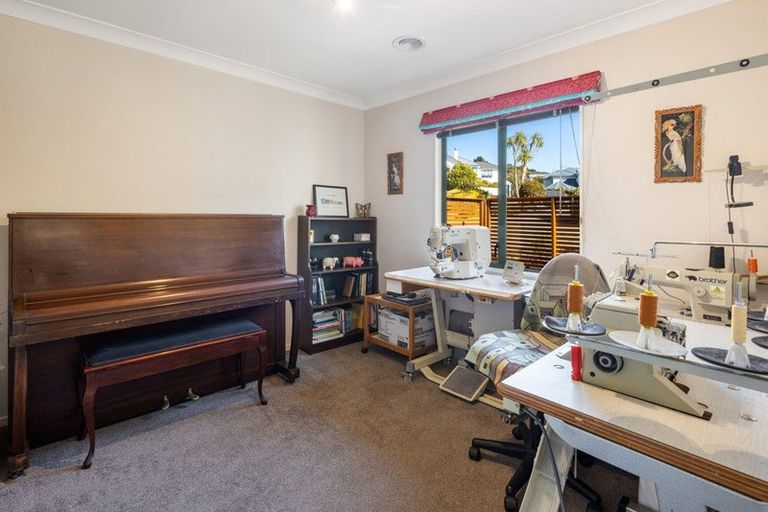 Photo of property in 5 Ridley Green, Churton Park, Wellington, 6037