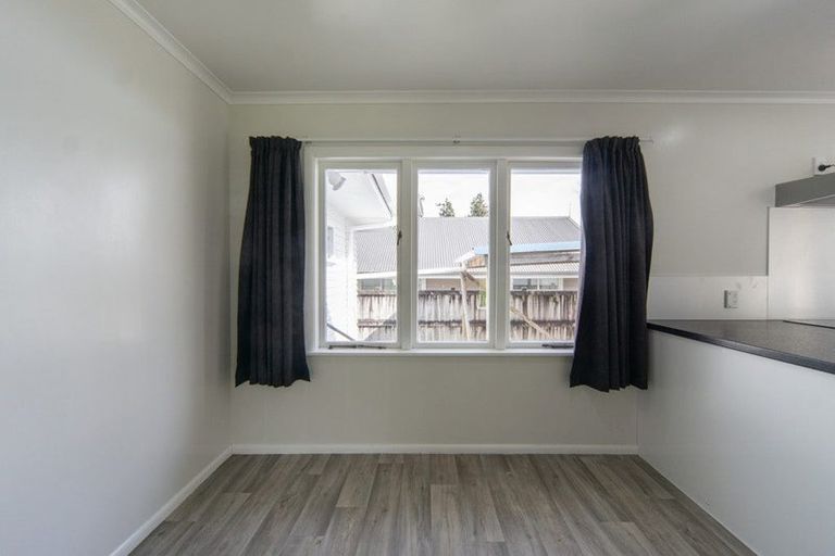 Photo of property in 8 Ohaupo Road, Hamilton Lake, Hamilton, 3204