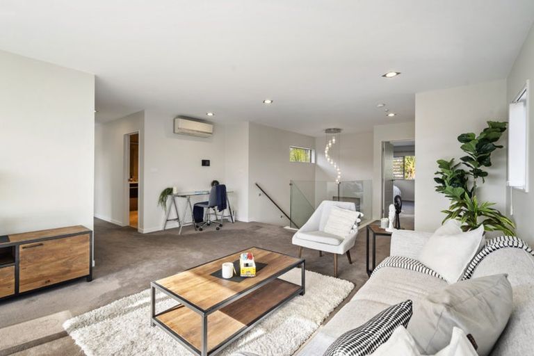 Photo of property in 13 Pin Oak Drive, Schnapper Rock, Auckland, 0632