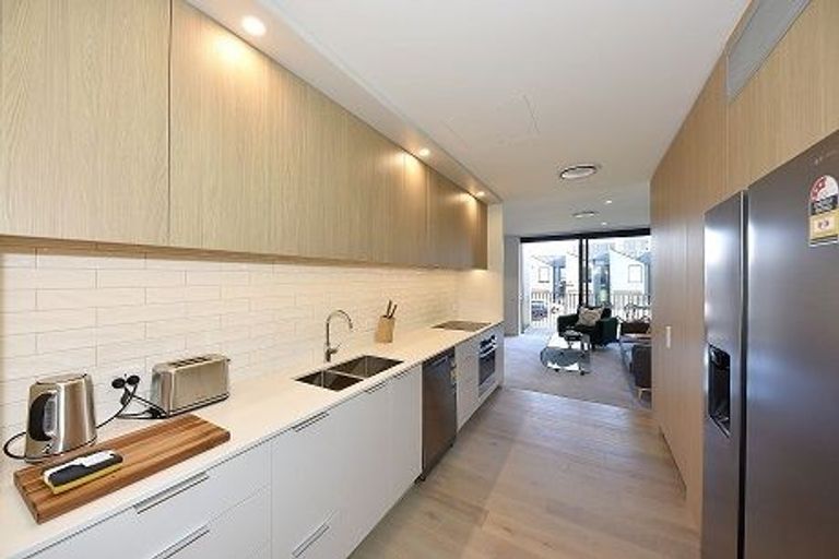 Photo of property in 3/25 Latimer Square, Christchurch Central, Christchurch, 8011