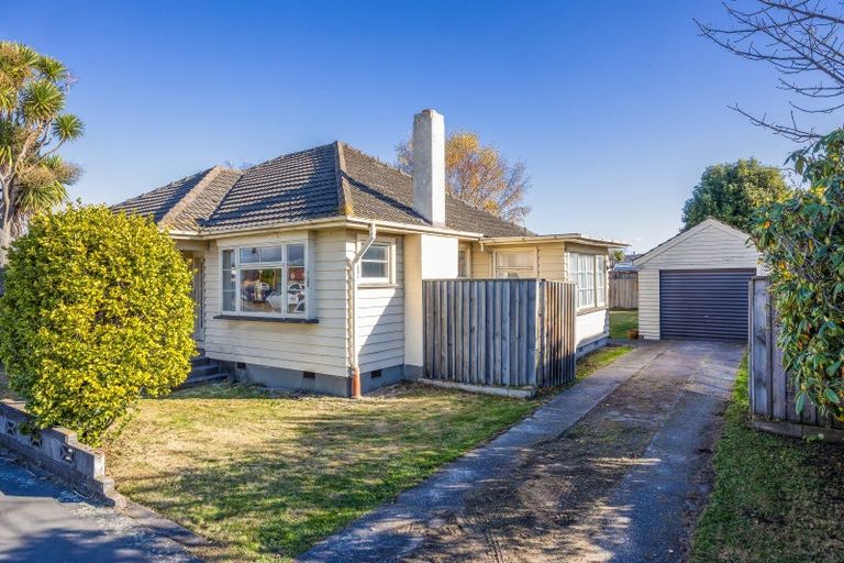 Photo of property in 193 Main North Road, Redwood, Christchurch, 8051