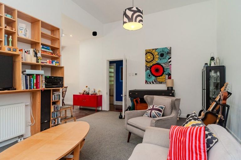 Photo of property in 23 Palm Grove, Berhampore, Wellington, 6023