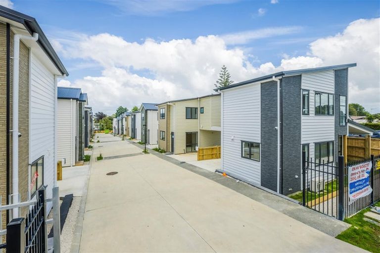 Photo of property in 4 Matukutureia Lane, Manurewa, Auckland, 2102