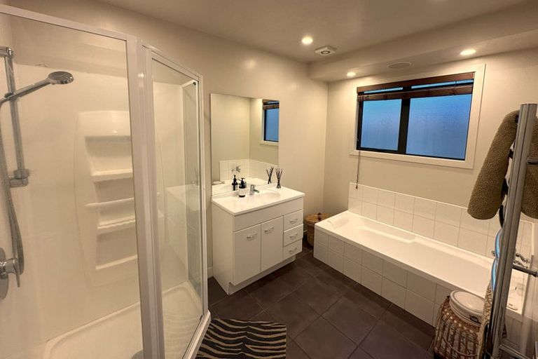 Photo of property in 75 Howards Drive, Lake Hayes, Queenstown, 9304