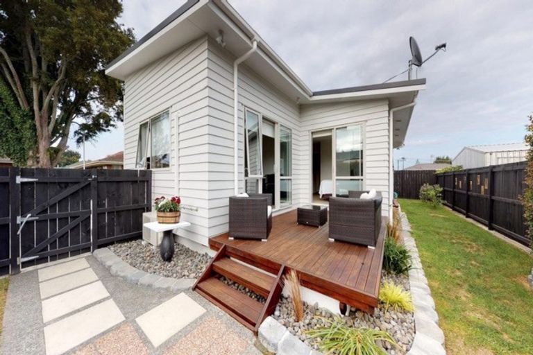 Photo of property in 24a Bunnythorpe Road, Papakura, 2110