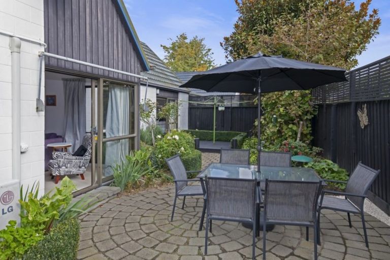 Photo of property in 43n Waimairi Road, Upper Riccarton, Christchurch, 8041