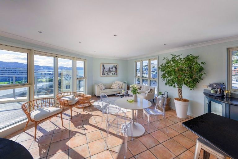 Photo of property in 5u9b Kent Terrace, Mount Victoria, Wellington, 6011