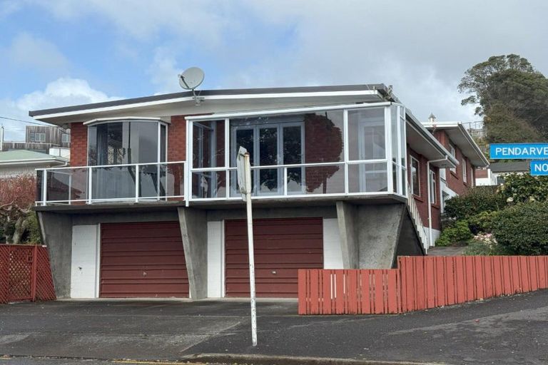 Photo of property in 104 Pendarves Street, New Plymouth, 4310