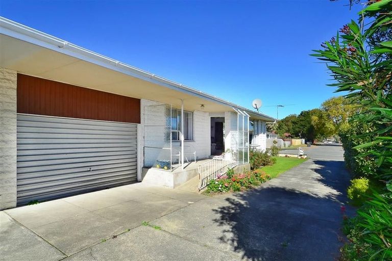 Photo of property in 28 Strathfield Avenue, Dallington, Christchurch, 8061