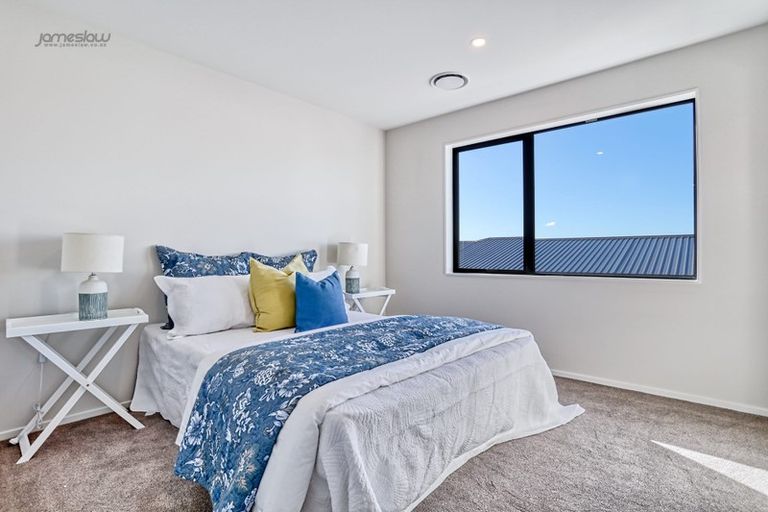 Photo of property in 11 Keiha Crescent, Massey, Auckland, 0614