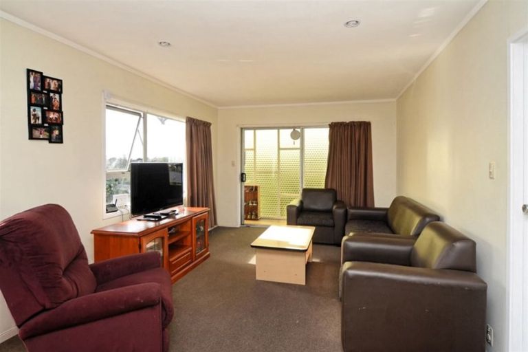 Photo of property in 3/41 Mason Street, New Lynn, Auckland, 0600