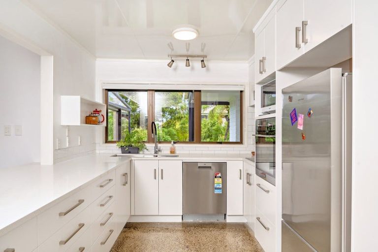 Photo of property in 28 Melville Drive, Whakatane, 3120