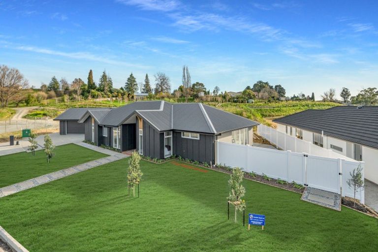 Photo of property in 72 Les Wakefield Road, Mapua, 7005