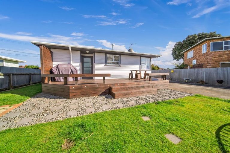 Photo of property in 8 Maire Street, Hawera, 4610