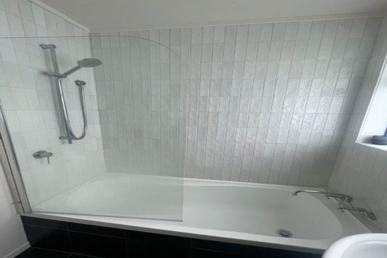 Photo of property in 1 Tulloch Street, Saint Johns Hill, Whanganui, 4500