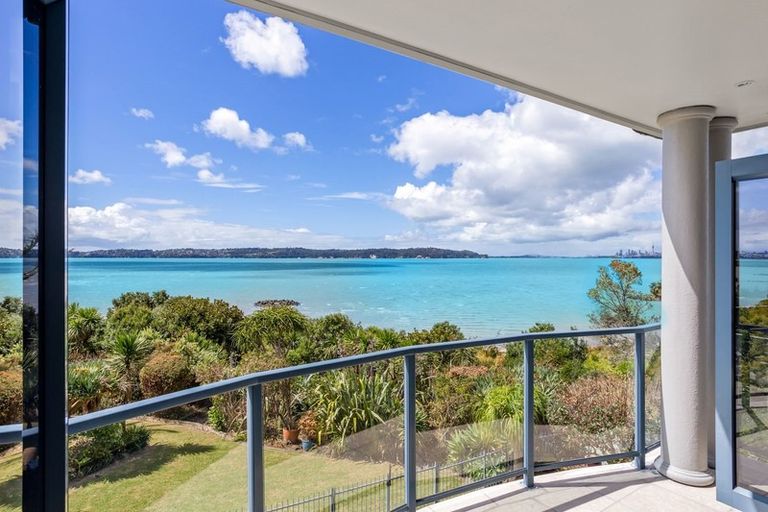 Photo of property in 5 Capstan Court, Te Atatu Peninsula, Auckland, 0610