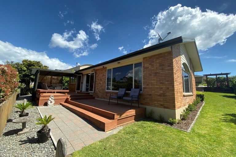 Photo of property in 43 Bayvista Close, Welcome Bay, Tauranga, 3112