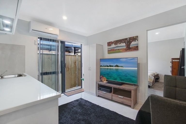 Photo of property in 3 Toropapa Close, Takanini, 2110