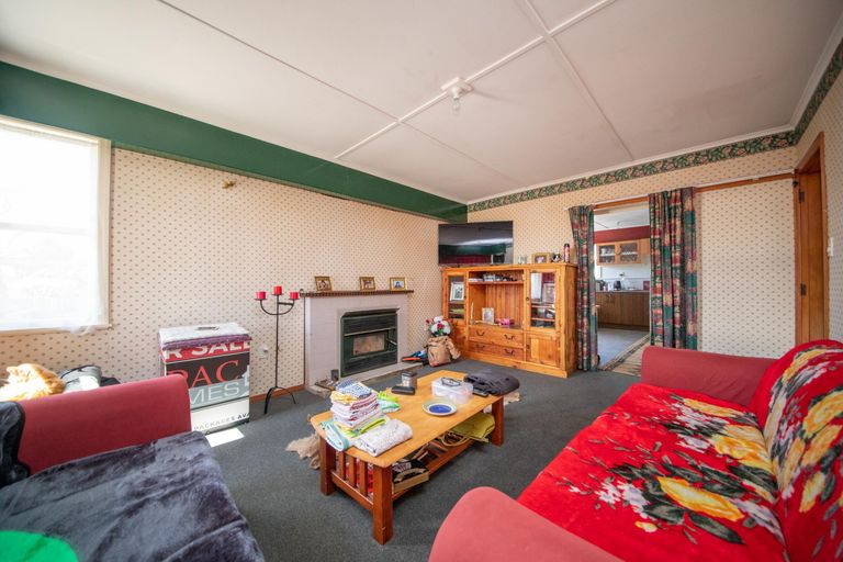 Photo of property in 32 Ronberg Street, Highbury, Palmerston North, 4412