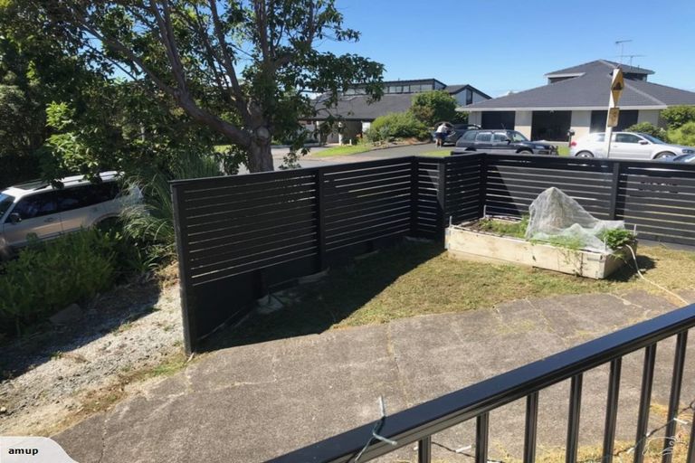 Photo of property in 53 Marellen Drive, Red Beach, 0932