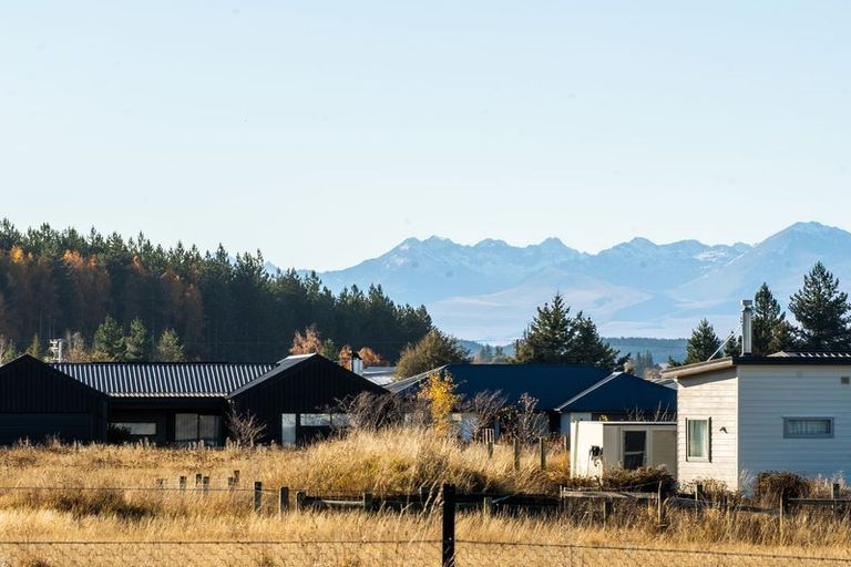 Photo of property in 13 Tussock Crescent, Twizel, 7901