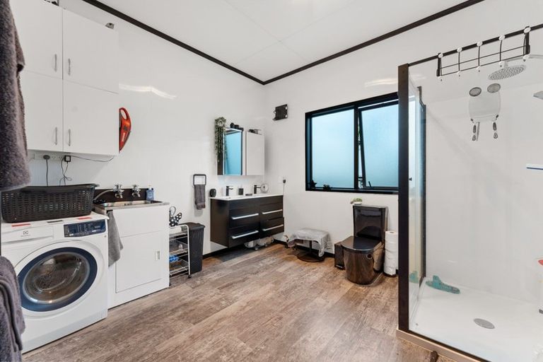 Photo of property in 373 Broadway, Stratford, 4332