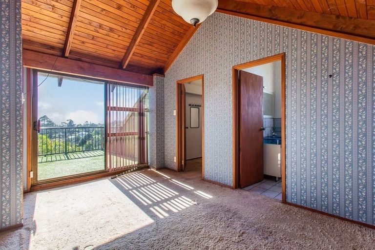 Photo of property in 313 Don Buck Road, Massey, Auckland, 0614