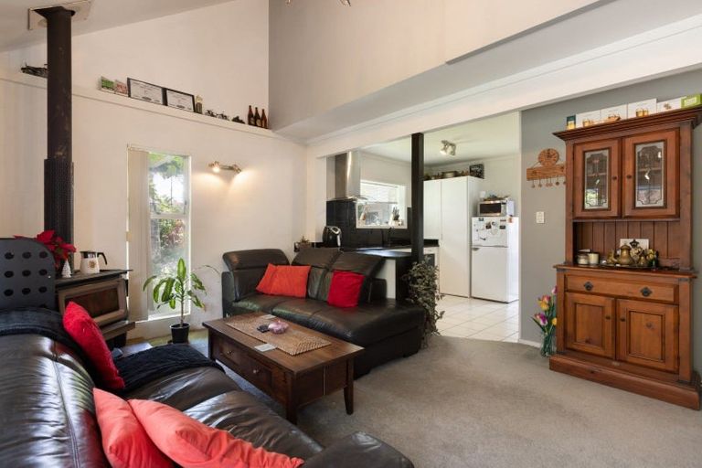 Photo of property in 114 Hinewa Road, Otumoetai, Tauranga, 3110