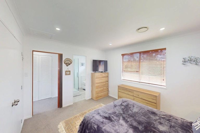 Photo of property in 135 Rua Avenue, Waitarere Beach, Levin, 5510