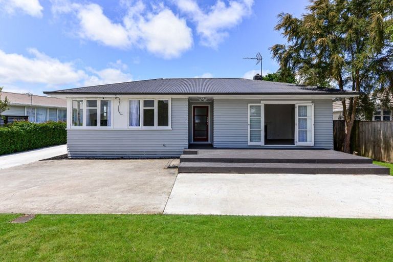 Photo of property in 11 Northolt Road, Fairview Downs, Hamilton, 3214