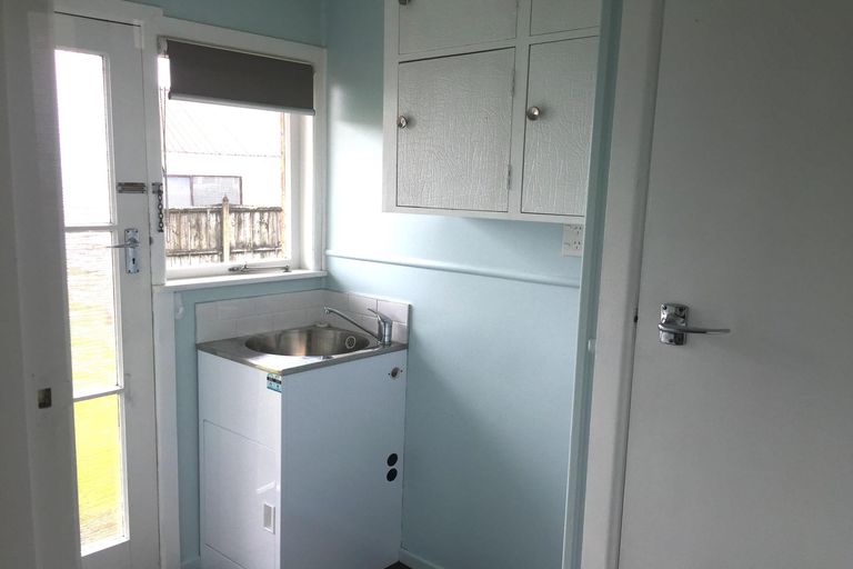 Photo of property in 1/20 Queen Street, Cambridge, 3434