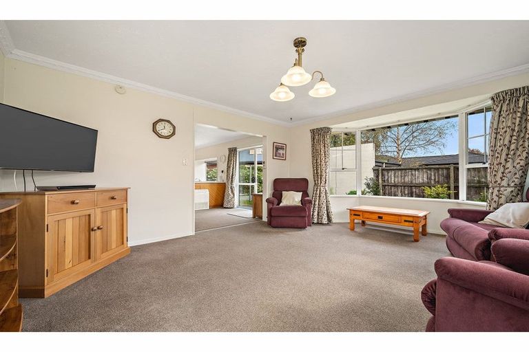 Photo of property in 2/9 Nortons Road, Avonhead, Christchurch, 8042