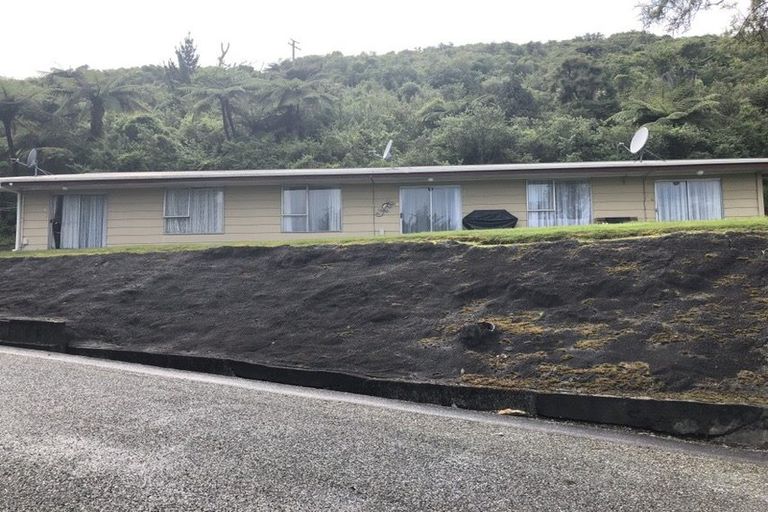 Photo of property in 51a&b Murray Street, Greymouth, 7805