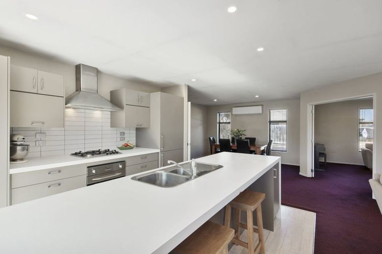 Photo of property in 6 Zuppicich Lane, Woodend, 7610