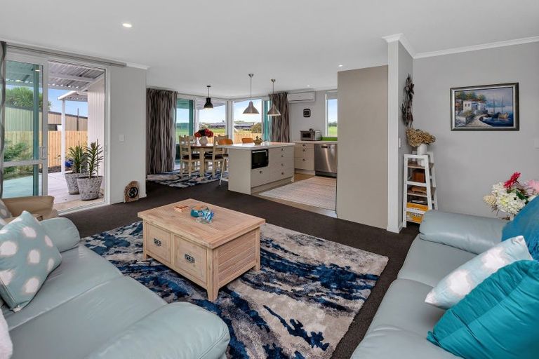 Photo of property in 16 Riverglen Road, Waipu, 0510