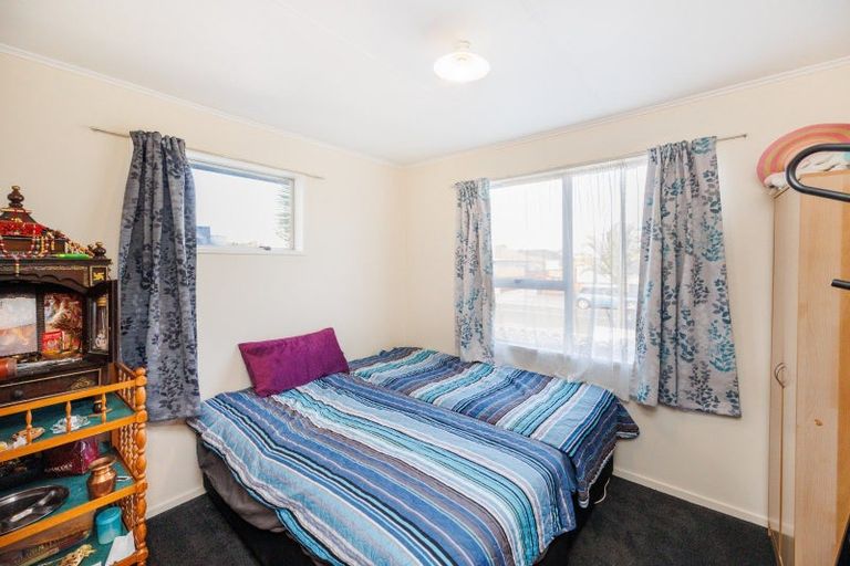 Photo of property in 48 Somerset Crescent, Highbury, Palmerston North, 4412