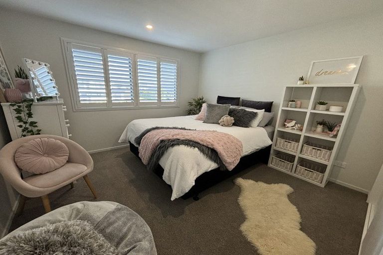 Photo of property in 16 Mutetai Road, Clarks Beach, 2122