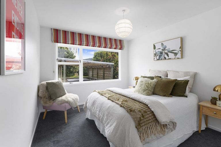 Photo of property in 46a Waru Street, Khandallah, Wellington, 6035