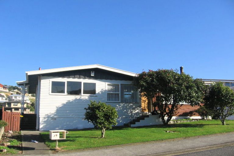 Photo of property in 19 Silverbirch Grove, Churton Park, Wellington, 6037