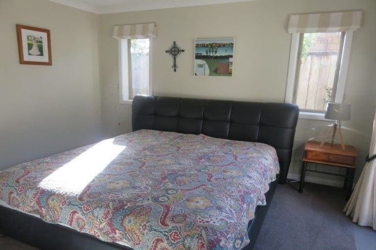 Photo of property in 2 Oldfield Court, Huntington, Hamilton, 3210