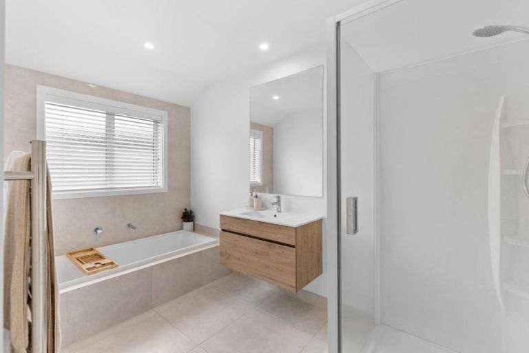 Photo of property in 31 Freedom Drive, Kelvin Grove, Palmerston North, 4414