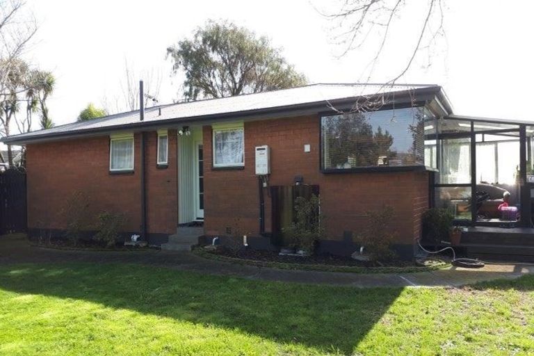 Photo of property in 8 Lomond Place, Woolston, Christchurch, 8062