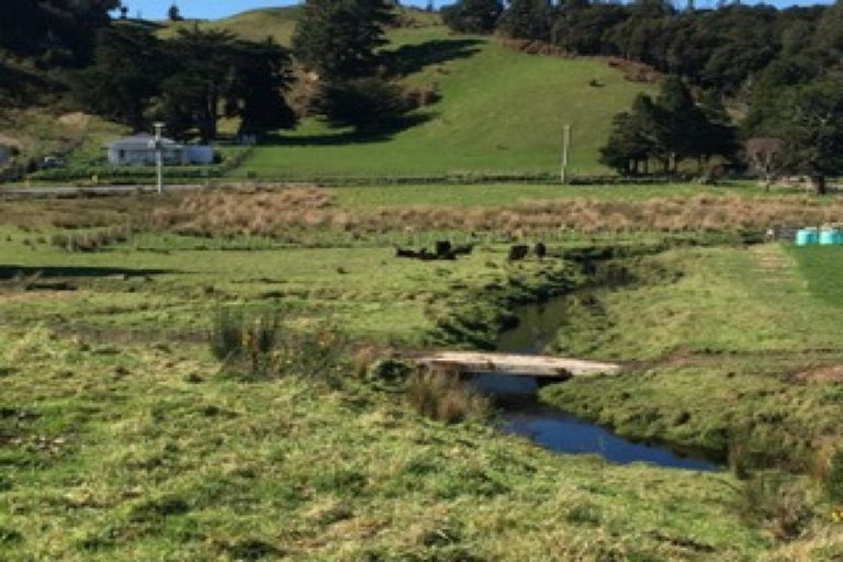 Photo of property in 242 Wallaceville Road, Wallaceville, Upper Hutt, 5371