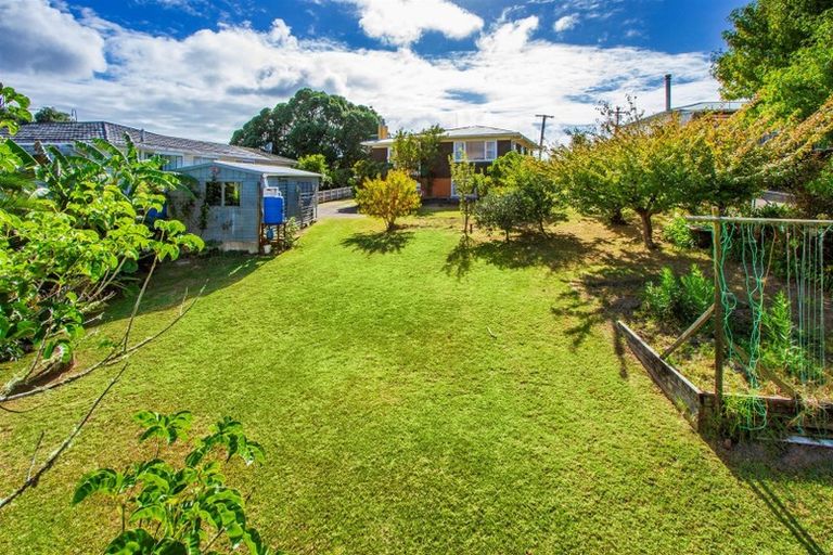 Photo of property in 47 Kia Ora Road, Beach Haven, Auckland, 0626