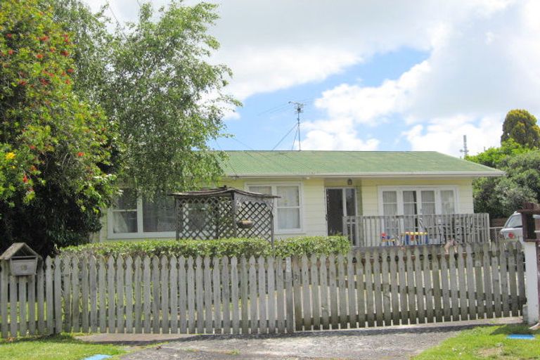 Photo of property in 18 Glenburn Place, Papakura, 2110