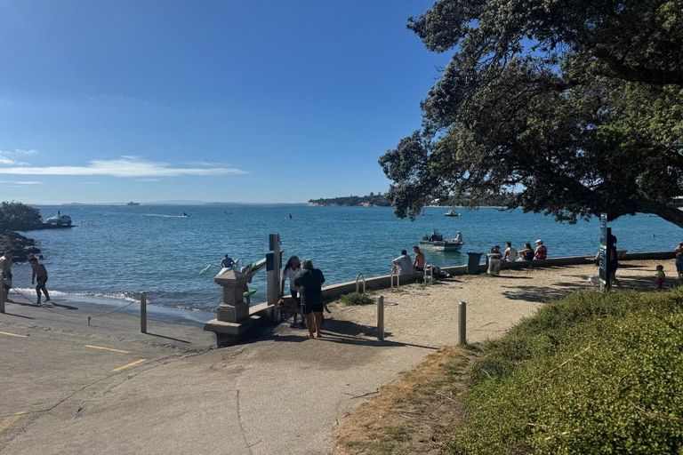 Photo of property in 1/7 The Promenade, Takapuna, Auckland, 0622