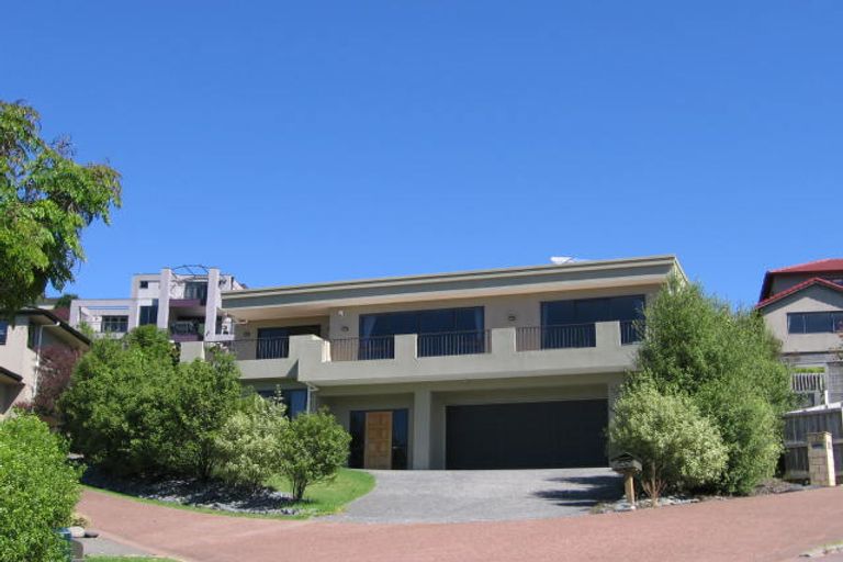 Photo of property in 26 Helen Ryburn Place, Torbay, Auckland, 0630