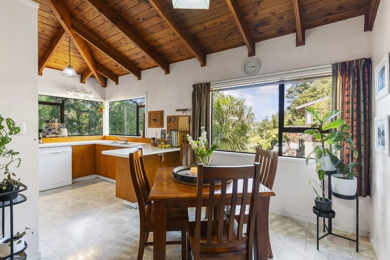 Photo of property in 1/27 Flavia Close, Torbay, Auckland, 0630